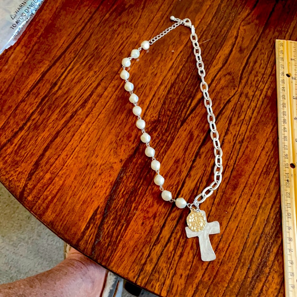 Boutique Necklace NWOT